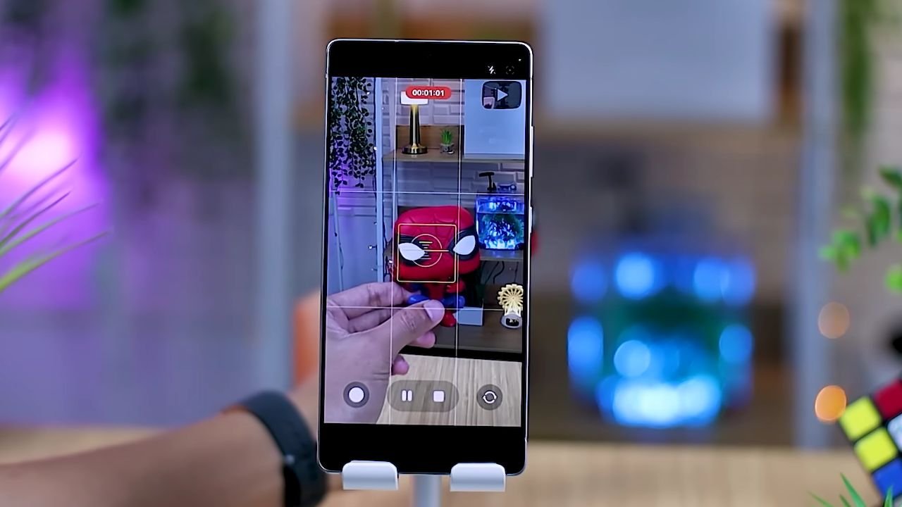 8 Fitur Keren HP Samsung yang Jarang Dibahas Tapi Berguna Banget! 2 8 Fitur Keren HP Samsung yang Jarang Dibahas Tapi Berguna Banget! Auto Framing